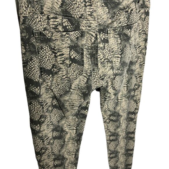 CAbi Diamondback Snakeskin Print Super Skinny Jeans Women's Size 2 - Picture 9 of 10